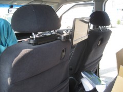 エリシオン後席モニター 018